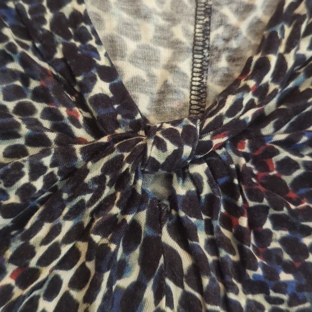 CAbi Black Red Blue Print Sleeveless V-Neck Knot Top Size XS - Picture 9 of 10
